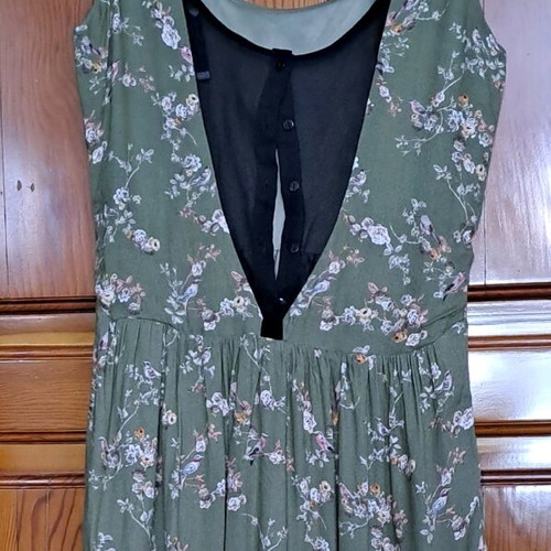 bershka green floral dress Olive Medium… Bershka vestido midi