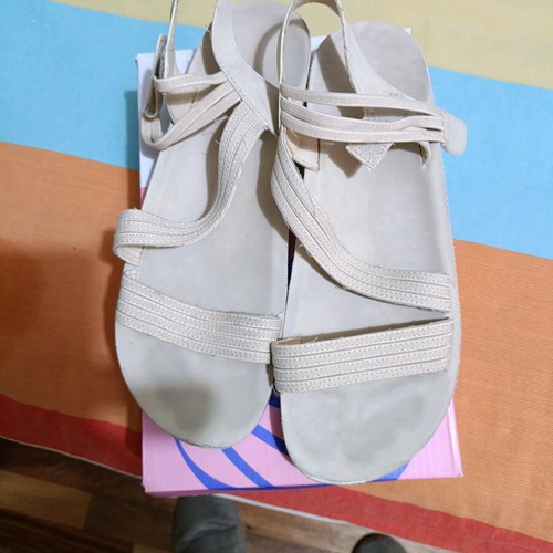 Women's beige sandals No 40 like new