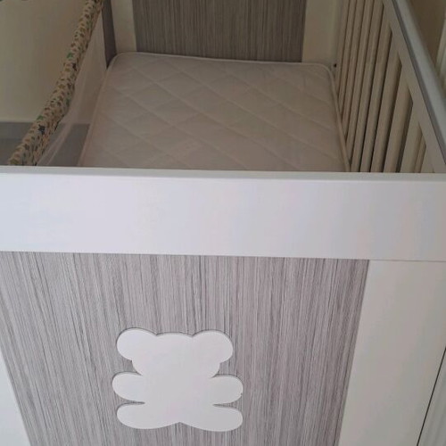 Baby cot like new with mattress