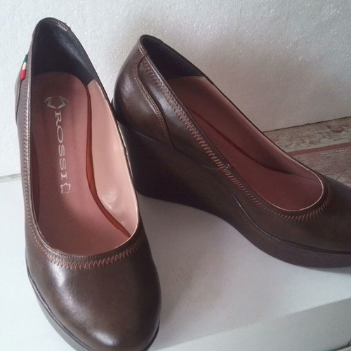 Rossi women's leather pumps size 38 like new, brown