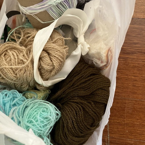 Knitting needles wool and embroidery set like new