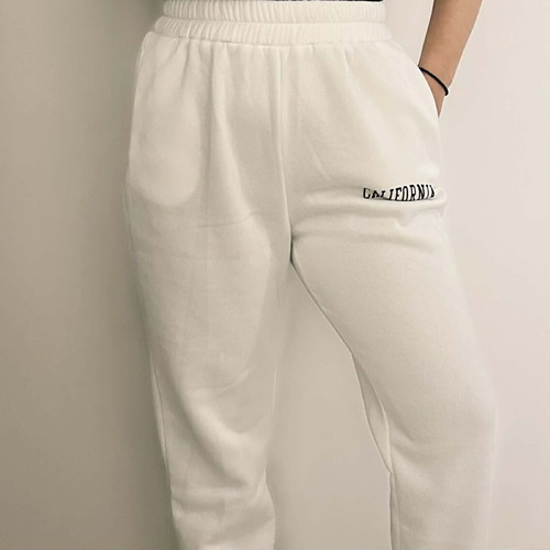 White jogger like new, comfortable and warm sweatpants