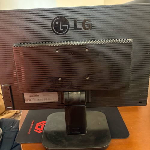 LG Flatron L192WS monitor used