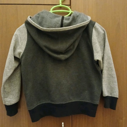Energizer sports jacket used for 6-year-old boy, gray