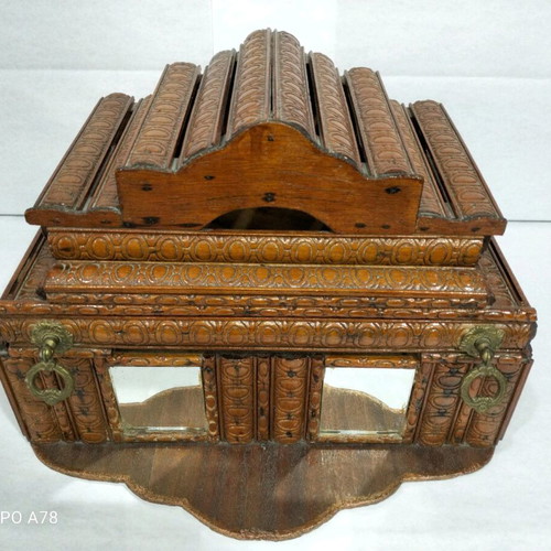 Carved jewelry box like new, decorative or ecclesiastical