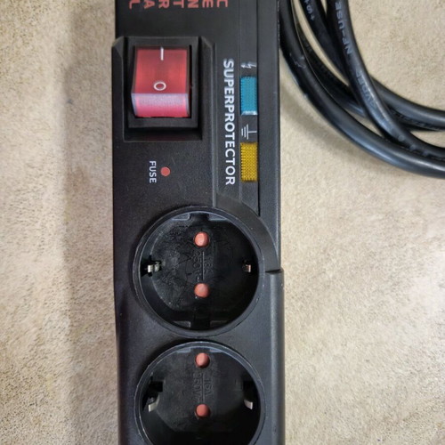 6-Outlet Power Strip used with 2m cable and overload protection