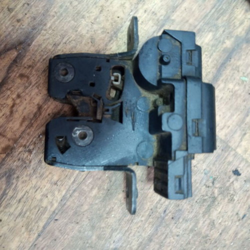 Rear lock for Nissan Micra Primera used, 90502AV720