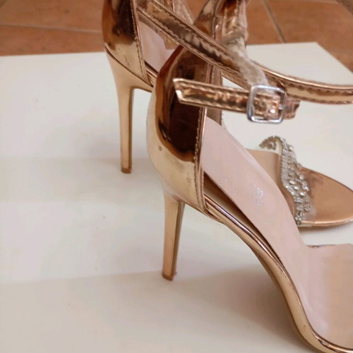 Gold sandals with strass like new, size 40