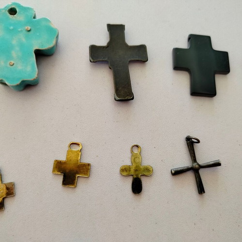 Cross pendants used, pack of 10, various materials and sizes