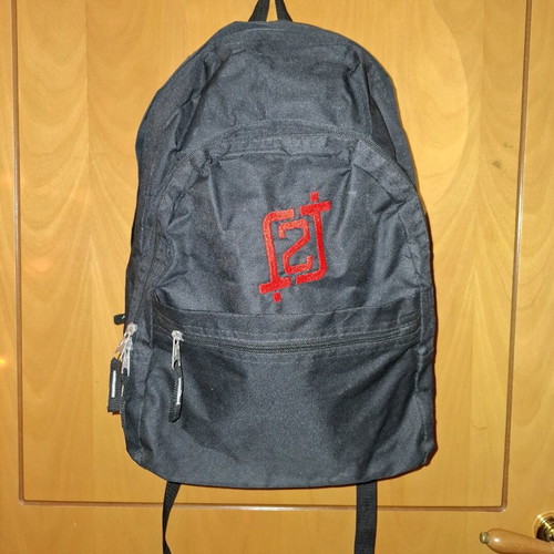 2J bag like new, black with 4 compartments
