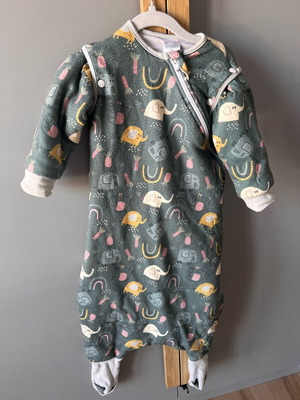 Tender sleeping bag used 18-36 months winter with detachable sleeves