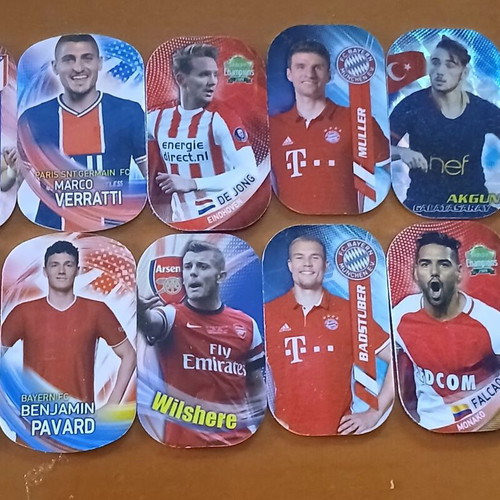 Metal football tags like new