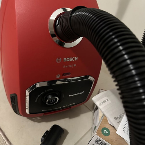 Bosch Pro Animal Serie 6 BGL6PET3 vacuum cleaner like new with bags