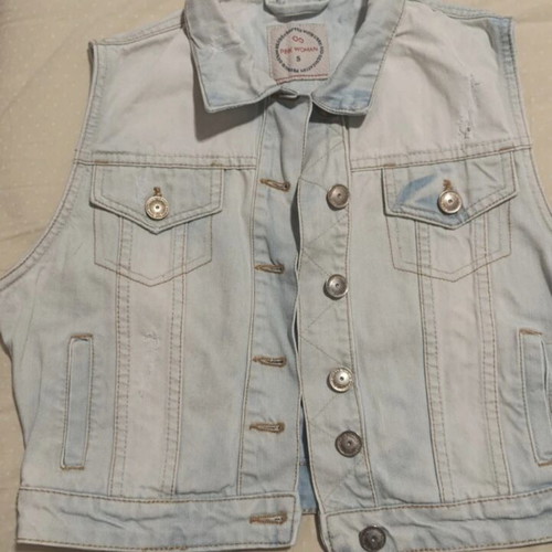Pink Woman sleeveless denim vest like new, size S, blue
