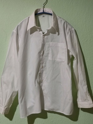 White shirt like new, sizes S and M