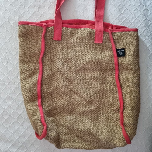 Shoulder bag used