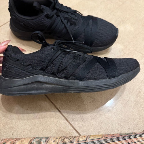 Puma black athletic shoes like new, size 40