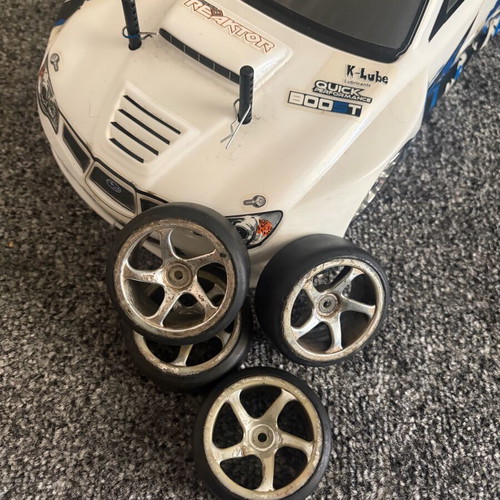 Λάστιχα για RC drift μεταχειρισμένα με γρατζουνιές