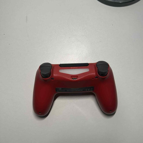 PlayStation 4 DualShock controllers new, red and dark blue, set of two