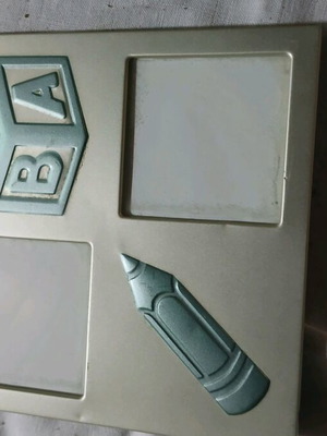 Photo frame set used without damage