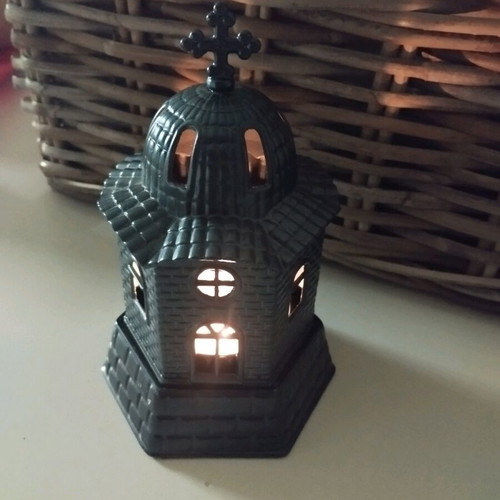 Lantern with cross metal like new, durable