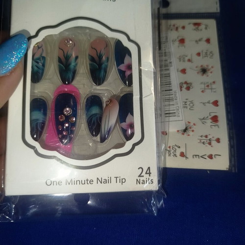 Press on Nails manicure care set with nail art accessories