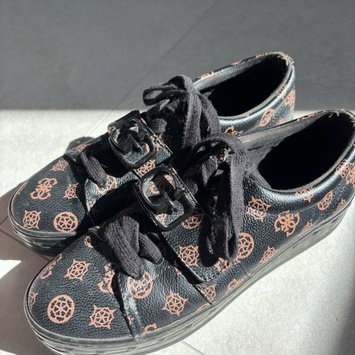 Guess sneakers like new, size 41
