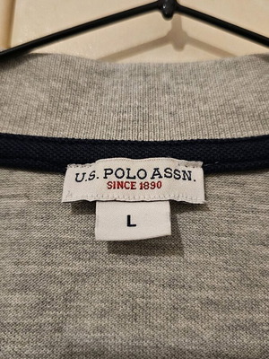 U.S. Polo Assn. t-shirt Large like new, grey