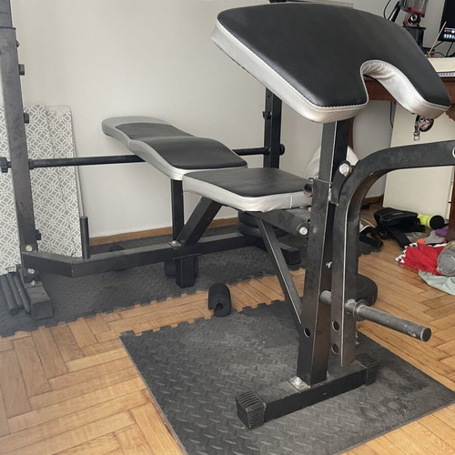 Workout bench like new with 5kg and 2.5kg weight plates