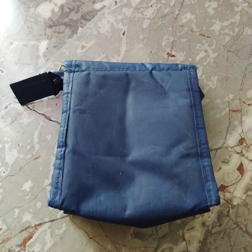 Μπλε τσαντάκι pouch mini organizer μεταχειρισμένο με καθρέφτη