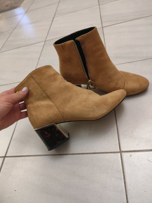 River Island castor boots like new, mocha, size 37