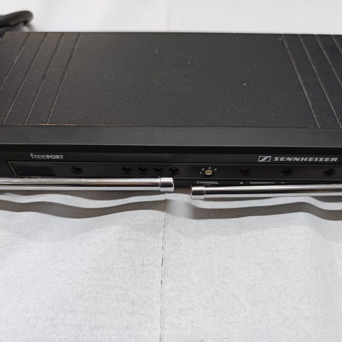 Sennheiser Freeport wireless microphone used