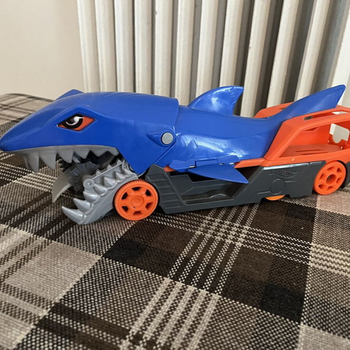 Hot Wheels Shark Truck like new