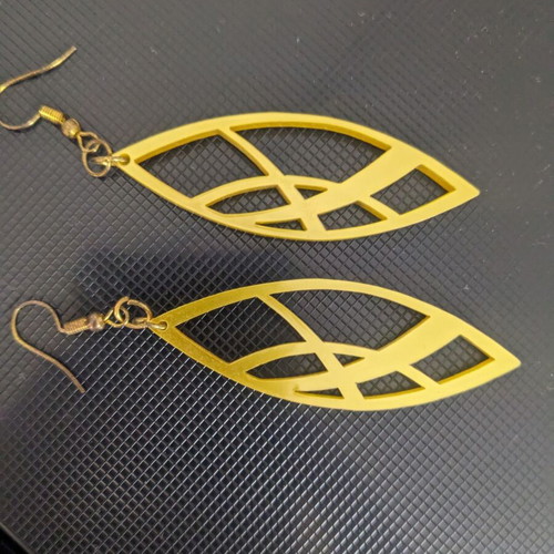 Women's earrings like new, excellent condition