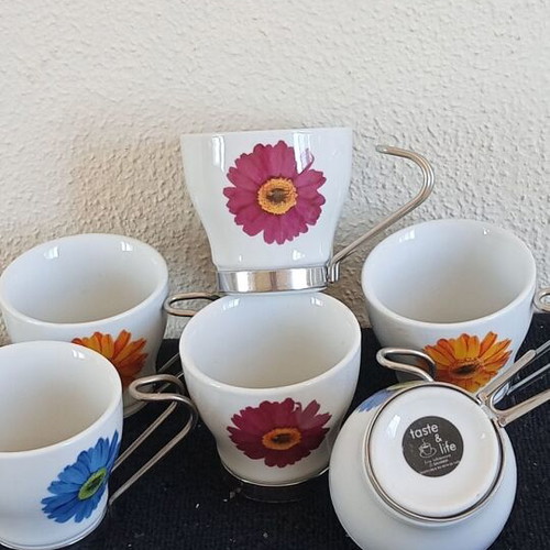 Set of 6 porcelain coffee cups with metal handles in 3 colors by taste&life