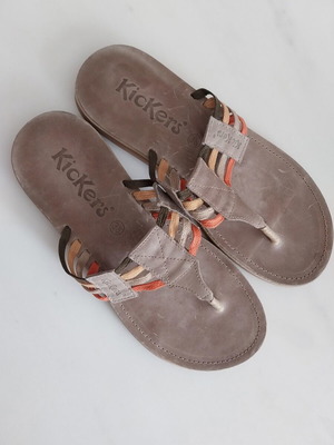 Kickers leather sandals size 38, brown