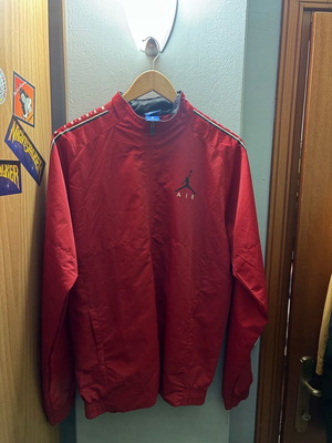 Jordan windbreaker new, red, size XL