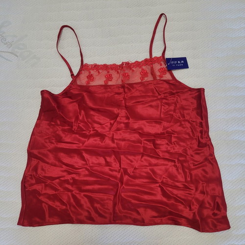 Silk red top new, size small