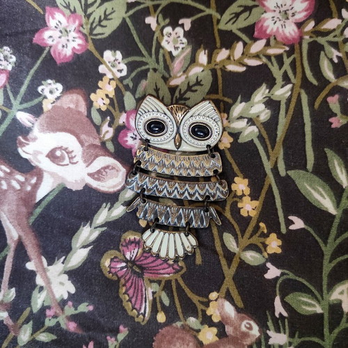 Whimsical Y2k Vintage Owl Brooch used, bronze and cream tones