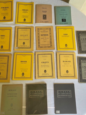Sheet music set used, 22 pocket scores by foreign composers