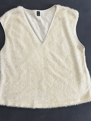Shein white fluffy blouse like new, size M