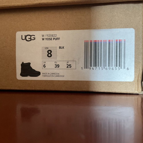 Ugg ankle boots size 39 black like new
