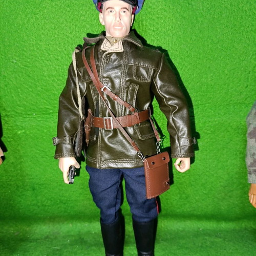 Russian Officer Figure WW2 used, 1/6 scale Dragon model