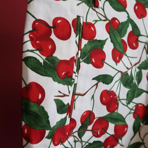 Zara cherry print shorts XS new, white and red