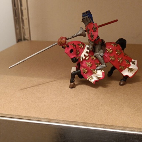 Knight and Horse Set like new, 10 cm