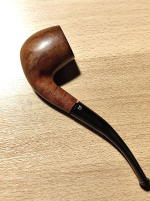 Vintage Bewlay England tobacco pipe like new, lightweight