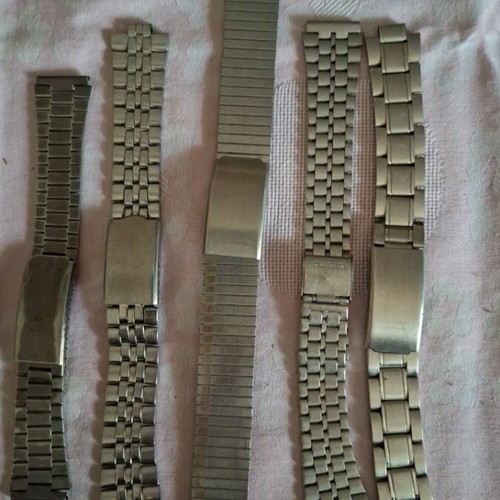 Men's wristwatches used with 5 bracelets and one gift