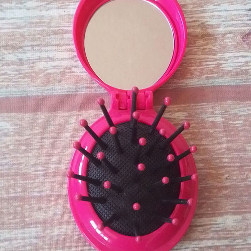 Peanuts Snoopy children's pocket hairbrush comb with mirror like new
