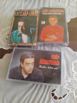 Аудиокасети Edip Akbayram употребявани, комплект от 3 емблематични албума