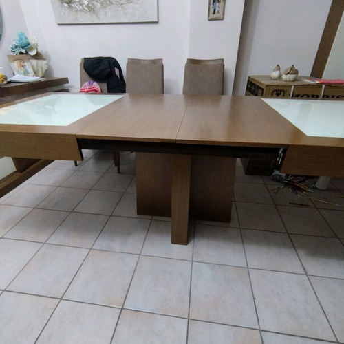 Dining table like new with extendable top 1.60x1 to 2.45x1 m